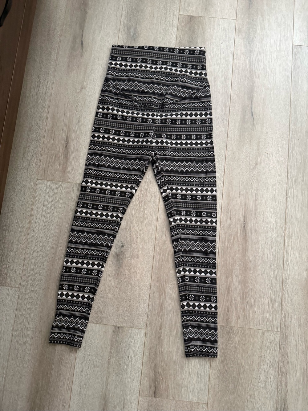 Women’s Maternity Black & White Patterned Leggings